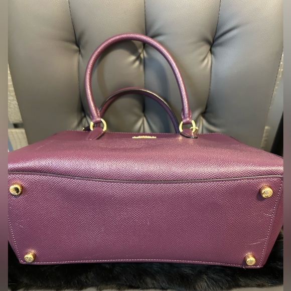 EUC worn twice! Coach Surrey Leather Bag - Picture 6 of 7